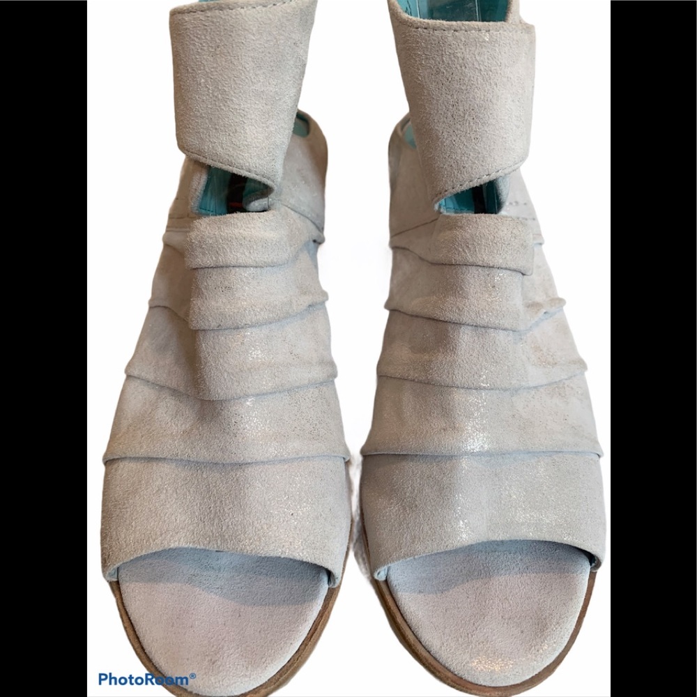 Everybody Fidele Dress Sandal - Picture 5 of 10